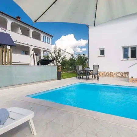 Apartament With Pool In Krk-insel Krk 45774 *